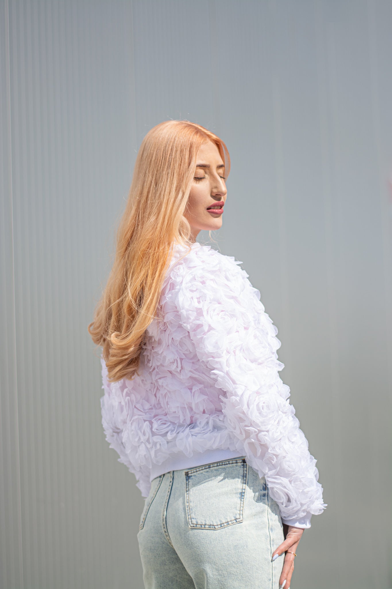 Bomber blanc femme fleurs 3D