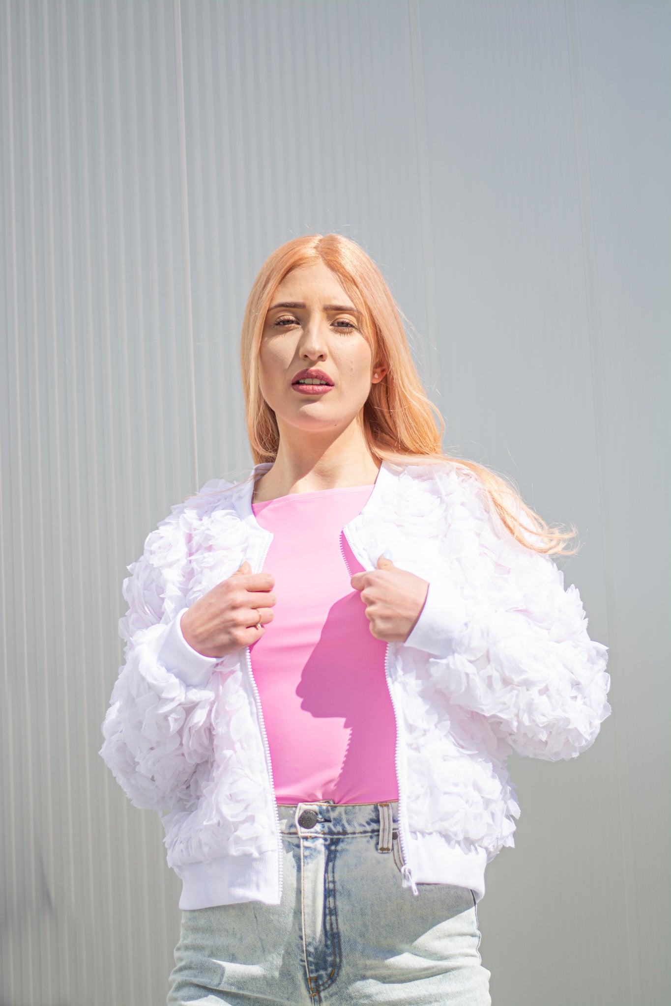 Bomber blanc femme fleurs 3D