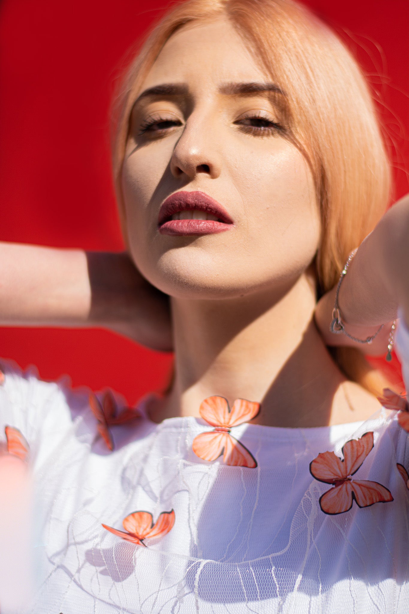 Women white boat neck t-shirt with 3D butterflies 3/4 sleeves