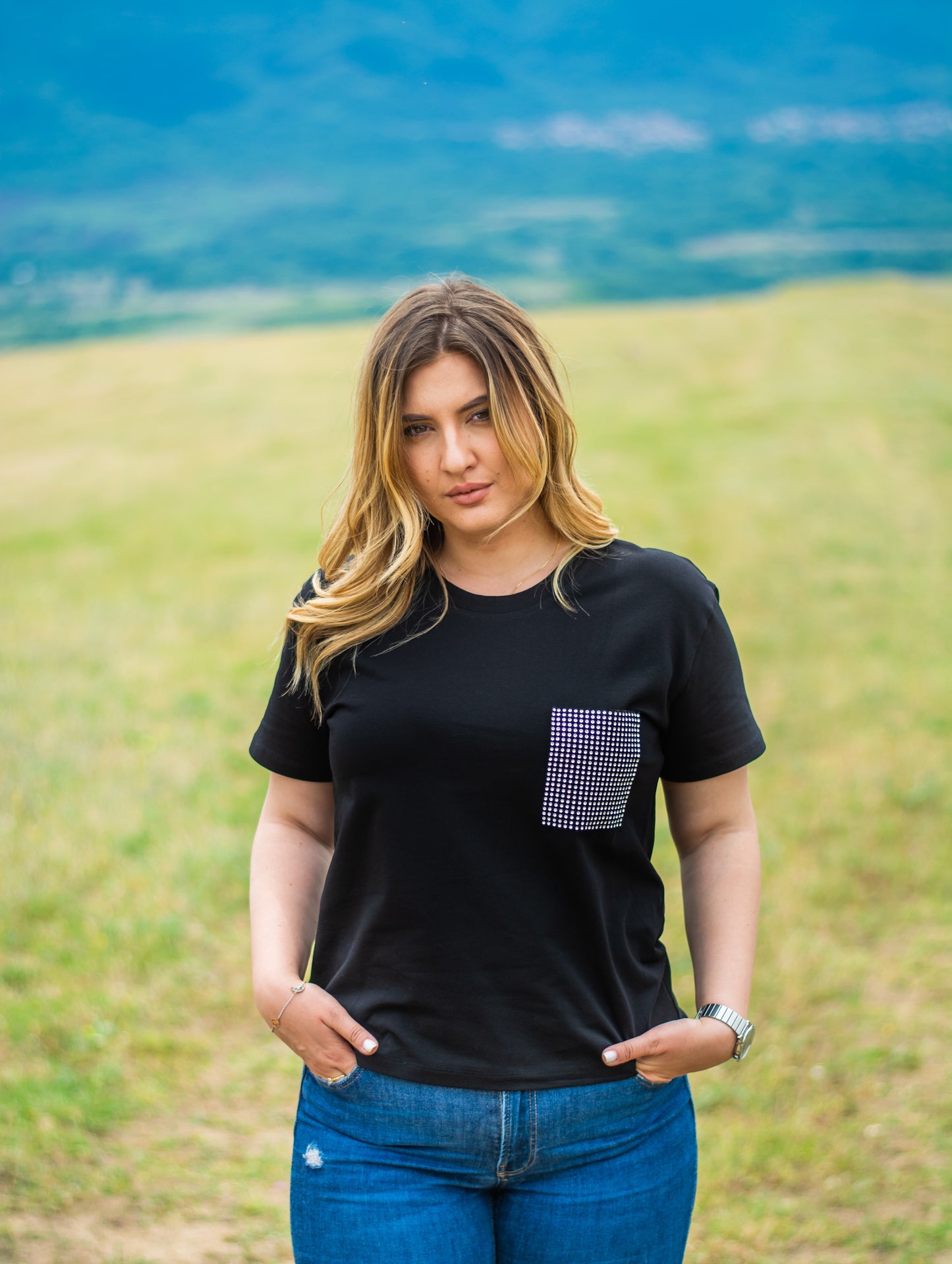 Women black cotton t-shirt with a crystal pocket
