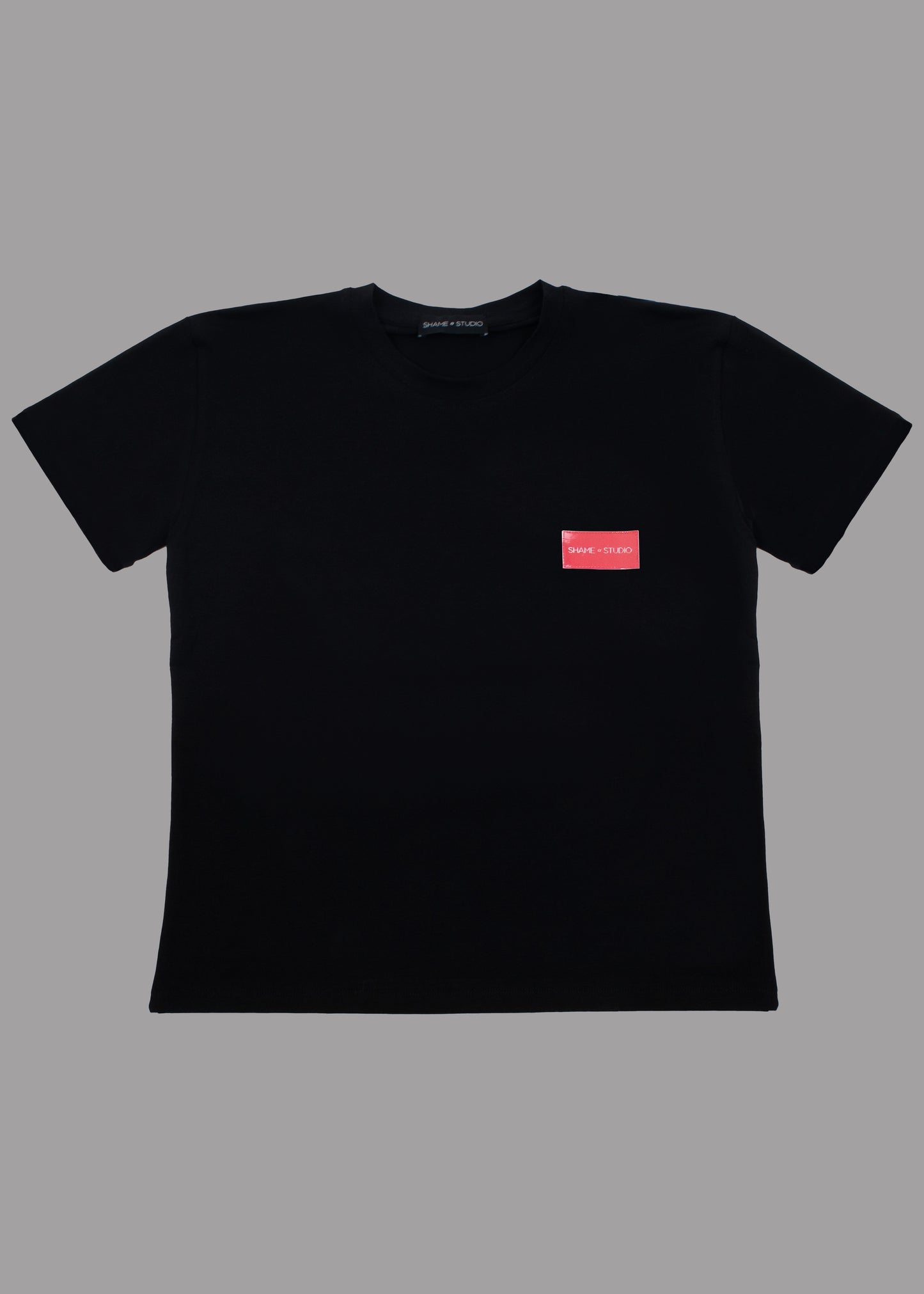 Men black cotton t-shirt with red logo badge