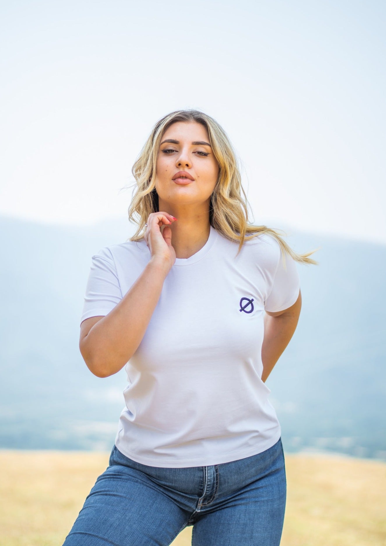 Women white cotton t-shirt with embroidered logo Ø