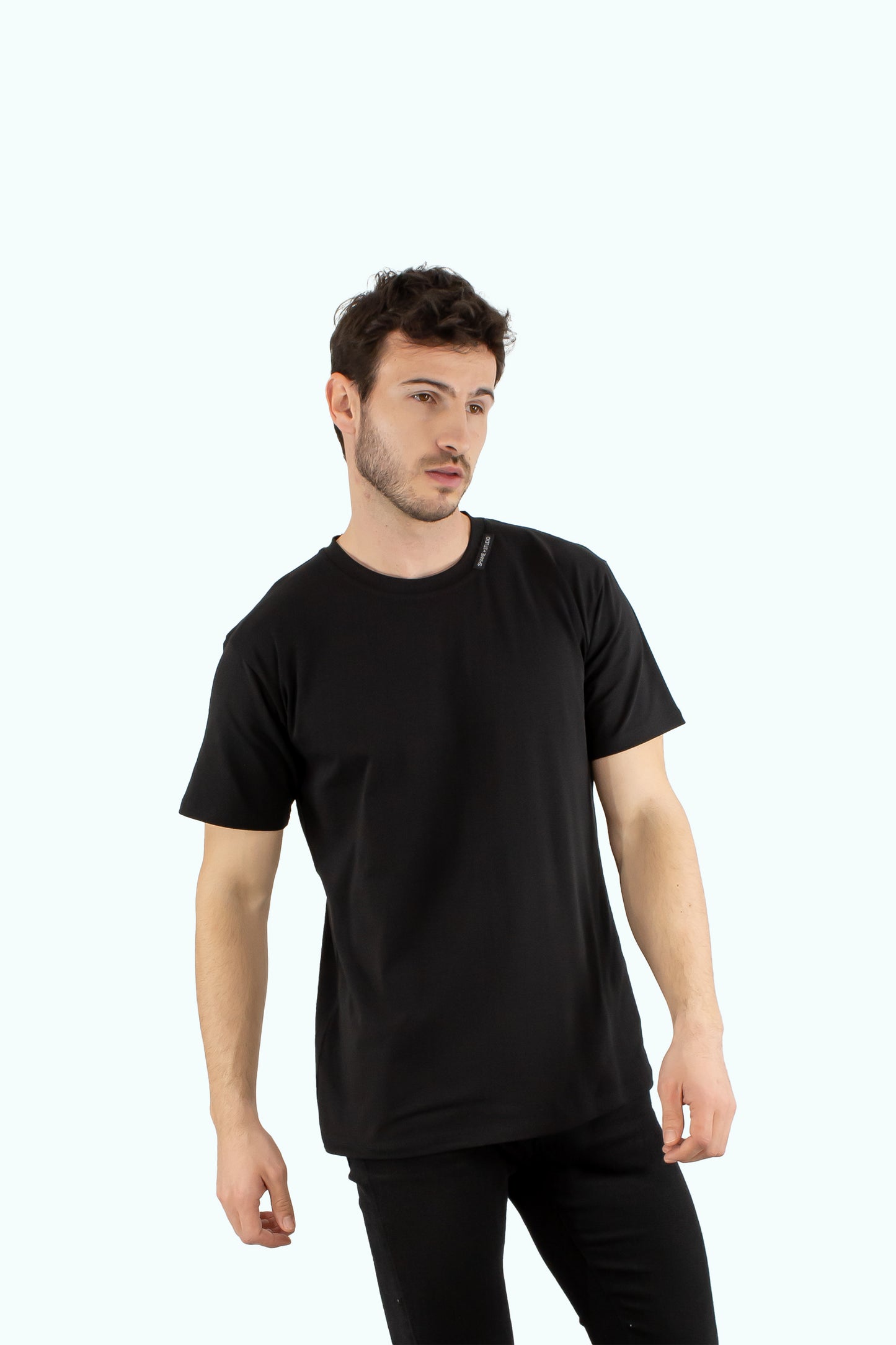 Men black cotton t-shirt with short sleeve and neck label