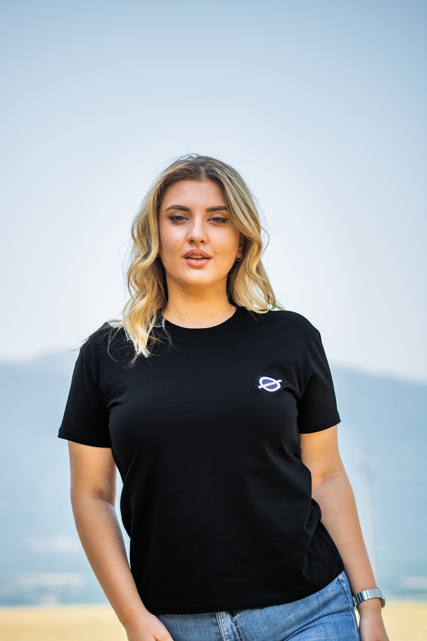 Women black cotton t-shirt with embroidered logo Ø