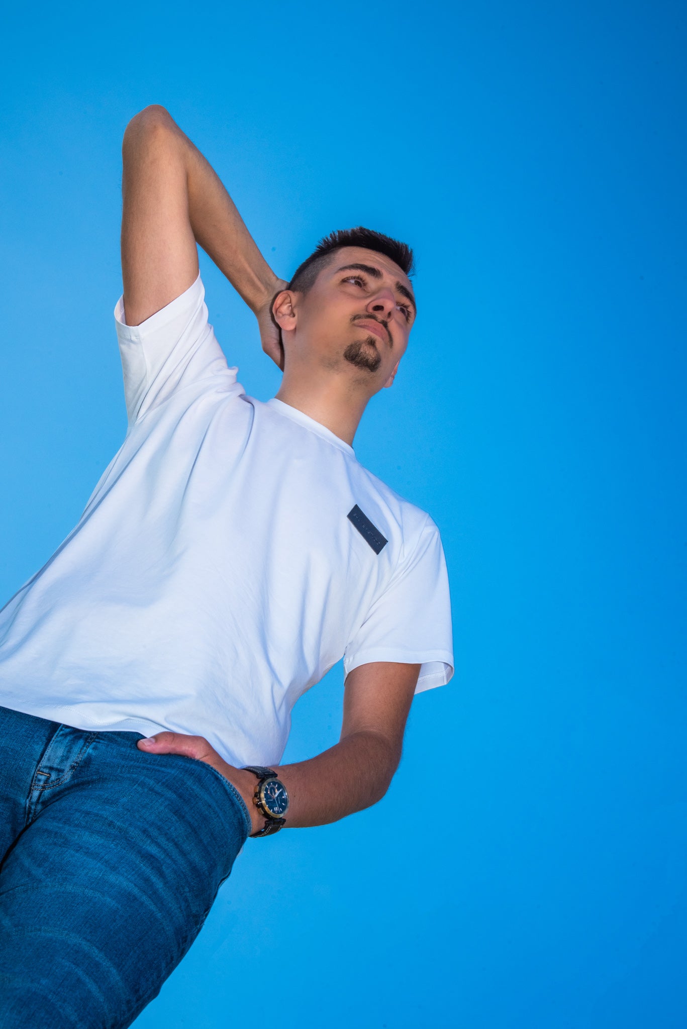 Men white cotton t-shirt with logo badge