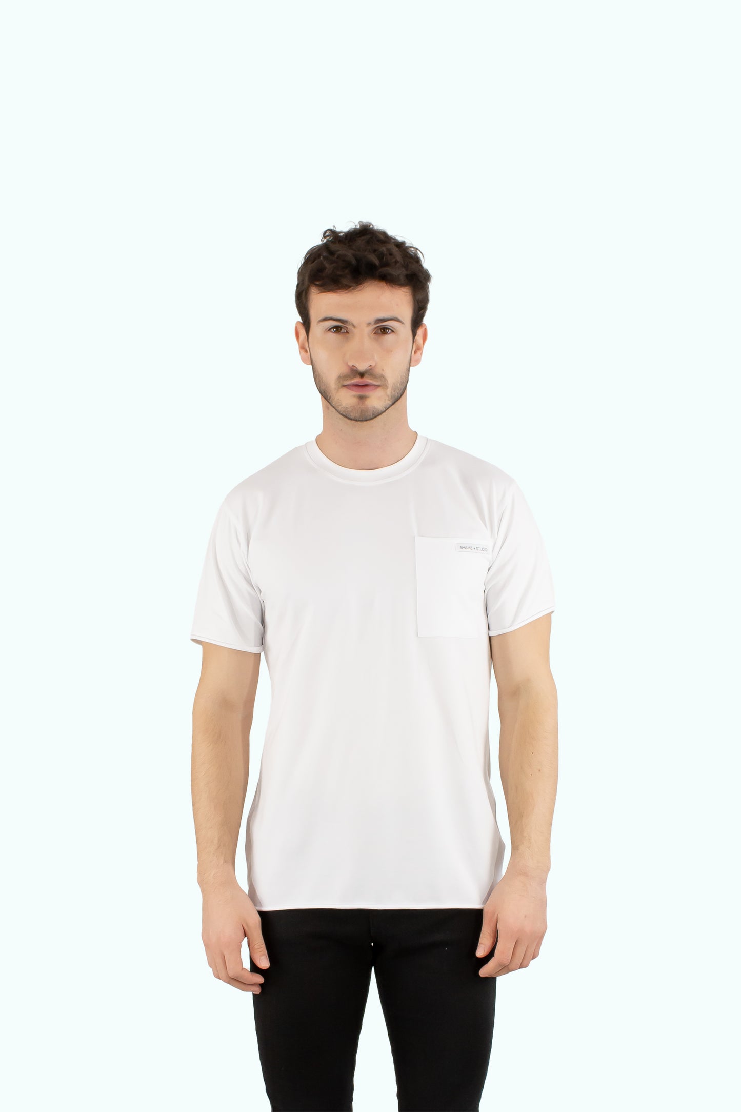 Men white cotton t-shirt with short sleeve and front pocket