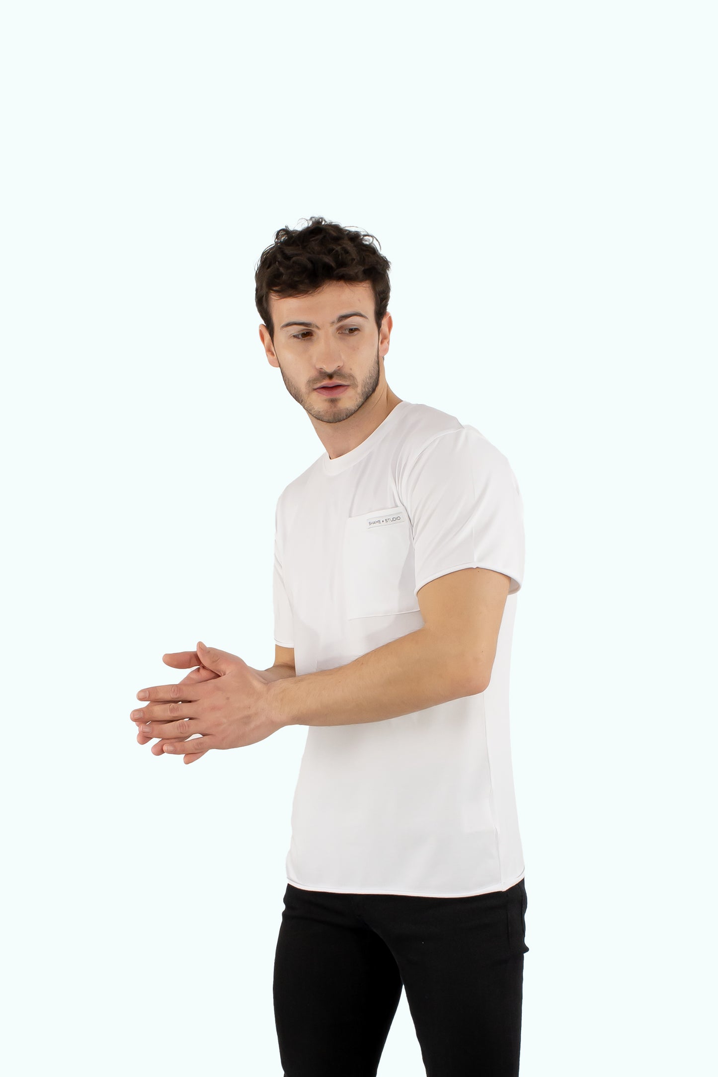 Men white cotton t-shirt with short sleeve and front pocket