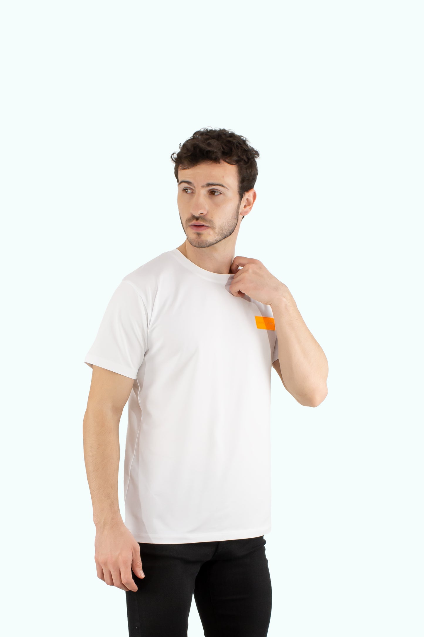 Men white cotton t-shirt with orange logo badge